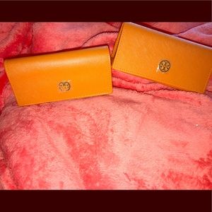 李 TWO Tory Burch Eyeglass/Sunglass cases! 李